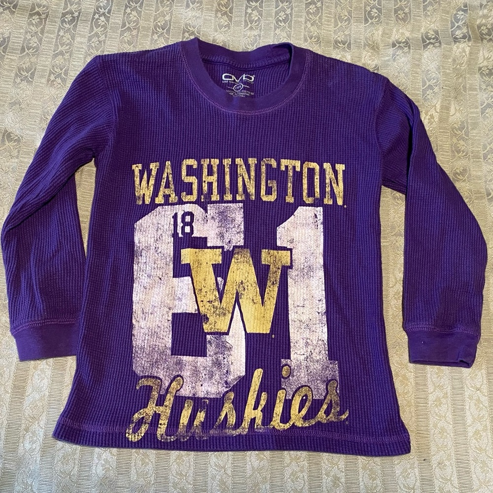UW huskies purple shirt